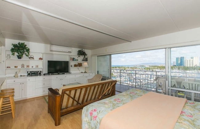 Spacious One Bedroom Harbor View Condos at Ilikai Marina With Private Balcony - Foto 43