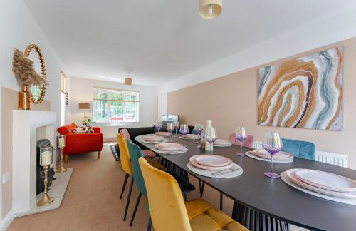 Stylish 5Bedroom Getaway in Quiet Mildenhall Area - Photo 77