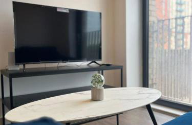 Joyful Group - Stylish 2 Bedroom Duplex with Sofa Bed in Salford M5 - Foto 8