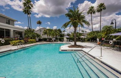 Quiet Gated Condo Near Universal with Pool and View - Foto 26