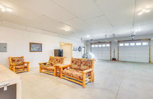 Balcony and Views Sturgis Twin Peaks Cabin - Foto 15