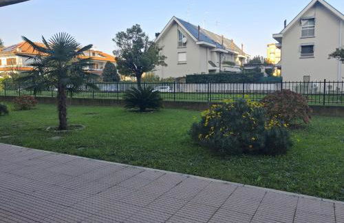 Bilocale comodamente collegato con centro Milano - Photo 34