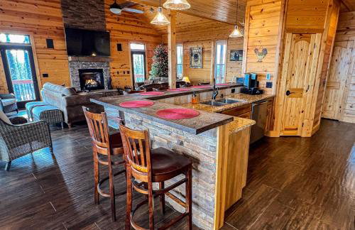 Skyview Hideaway - New Rental 2025 - Photo 7