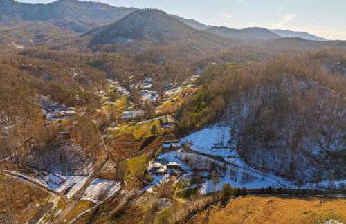 Swimming in the Smokies by American Patriot Getaways - Foto 63