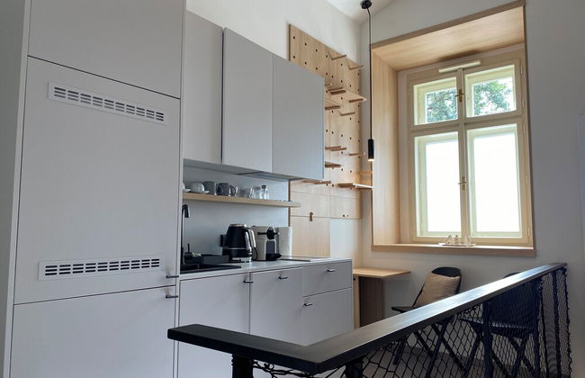 HONEST Karlín - Foto 63