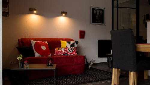 Le nid d' évol gite avec balnéo,terrasse et vue sur la montagne - Foto 4