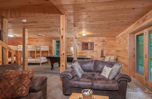 Spectacular Log Cabin Home 45 minutes to Asheville - Foto 15