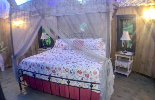 Unique Hobbit House Accommodation with a Private Hot Tub in Shenandoah, Virginia - Foto 26