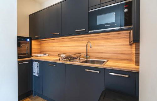 The Queen Stage - Photo 12