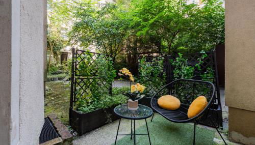 Cozy Retro Chic with Patio and Self Check-in - Foto 4