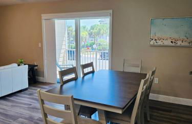 Oceanside Haven Entire home across Daytona Beach sleeps 8 4 beds 2 and a half bath - Foto 23
