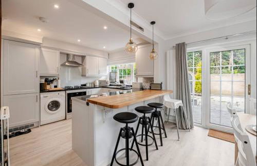 Modern Coastal Retreat, HotTub, Fire Pit, Pets welcome - Photo 1