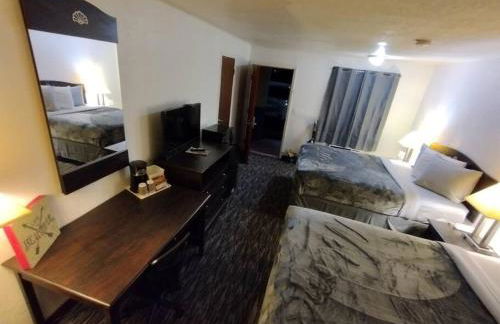 Hotel 2 Queen Beds Hotel Room 207 Booking - Foto 5