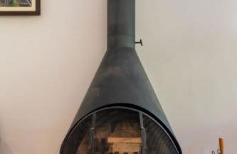 Casa espaçosa com piscina ampla e churrasqueira perto de São Paulo - Foto 16