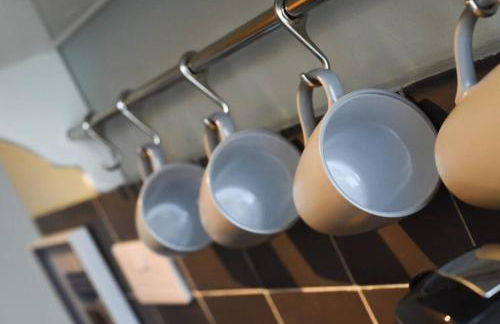 Air Maison - Family Home with Off-Road Parking - Photo 53