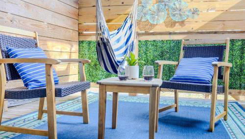 Jennifer's Stylish Apt Private Deck Backyard Oasis - Foto 3