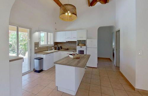 CALA CORSICA - Villas 5 Etoiles T5 Piscine privée - Villa T4 Piscine privée chauffée - Villa T3 Piscine partagée - Internet Fibre - Entièrement Climatisée à Lecci de Porto-Vecchio Cala Rossa - Foto 8