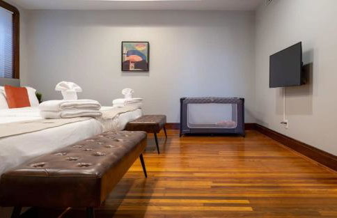 Elegant 6BR-4BA Family Home with Garage ABODEbucks - Foto 31