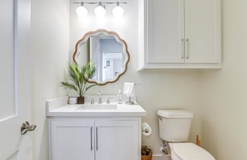 Walk to Beach Galveston Gem with Pool Access - Foto 11