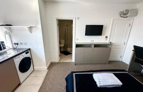 Sunny Modern, Private Apartment,15 Mins To Central London - Photo 10