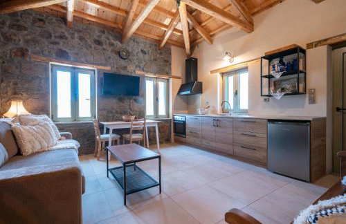 Exohiko Stone House - Photo 20