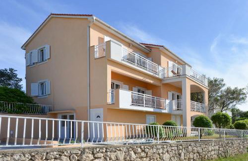 Cecilia Apartments - Photo 10