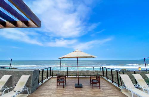 Resort em Barra velha, pé na areia e vista mar - Photo 1