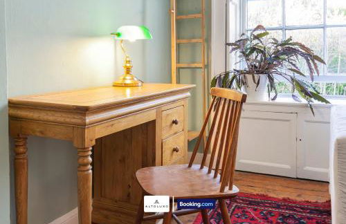 Spacestation Four 4 Bedroom Serviced Apartment By AltoLuxoExperience Short Lets & Serviced Accommodation With Free Wifi - Foto 30