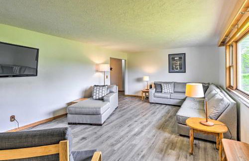 Stunning Wisconsin Retreat on Active Farm! - Foto 6