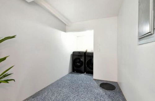 Spacious 5BR Family Retreat Near Mall of GA Sleeps 13 - Foto 48