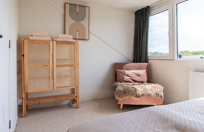 Pleasant Holiday Home in Vrouwenpolder With Garden - Photo 8