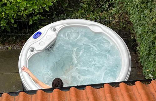 Sunshine Cottage - Photo 3