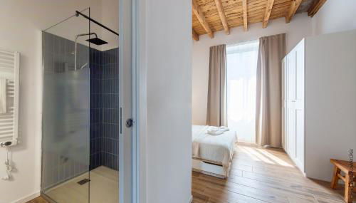 Mylan bnb - Bilocale Isola, 15 min da Duomo e Rho Fiera - Foto 4, Shower, wardrobe