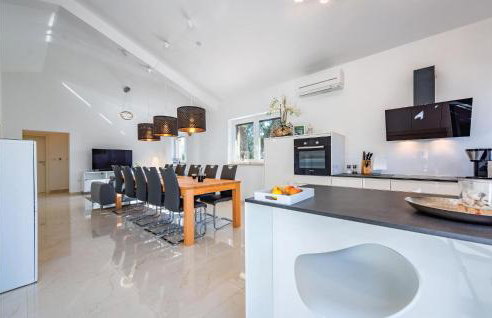 Cozy Home In Cambarelici - Foto 14