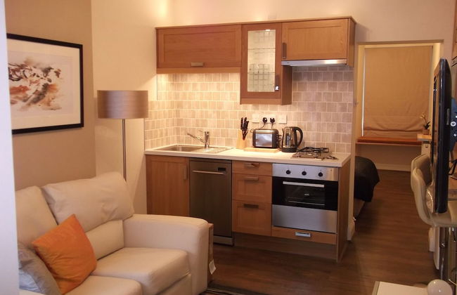 SHQ Apartments - Photo 61