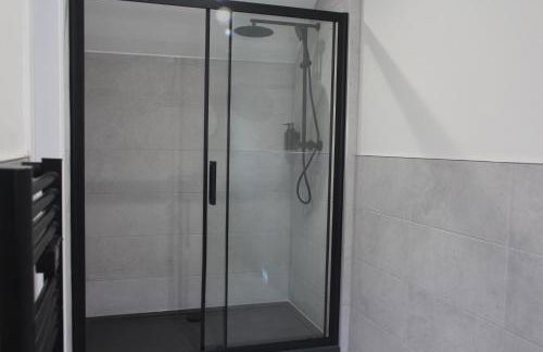 Robin Cottage Luxury Barn with Wood-Fired Hot Tub - Foto 8