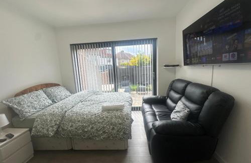 BXH B5 Garden View Double Room Bexleyheath - Photo 8