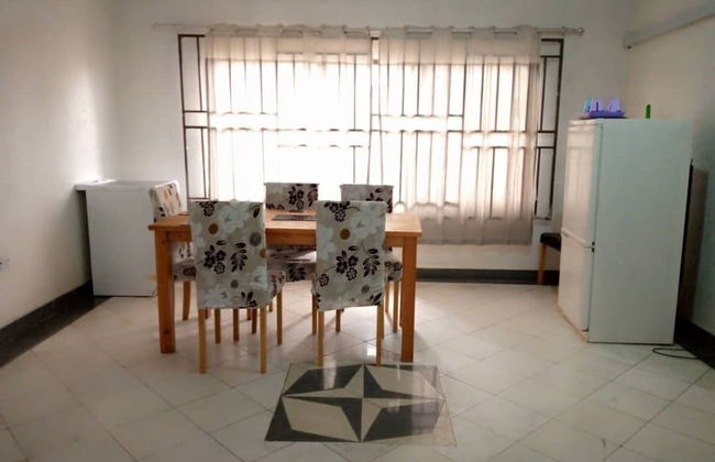 Sleeps8- Private Secure Parking- Garden- Aircon - Foto 11