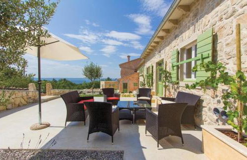 Awesome Home In Labin With Sauna - Photo 16