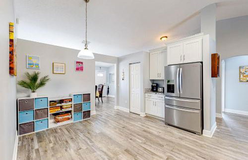 Poolside Oasis! Family-Friendly Summerfield Escape - Foto 8