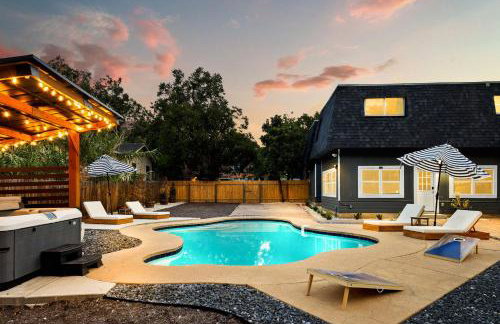 Spacious Retreat with Pool & Hot Tub - 10 Minutes to Downtown - Foto 6