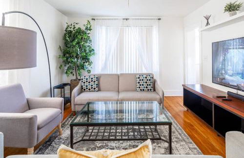 The B&W Haven 5BR Home with yard theater - Foto 20