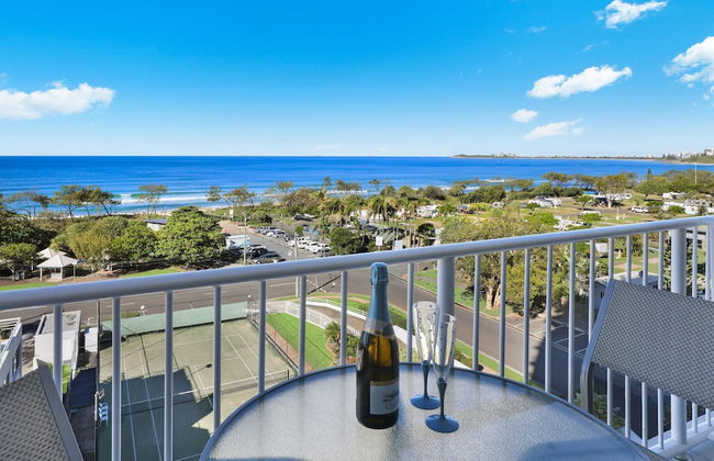 Elouera Tower Beachfront Apartments - Photo 56