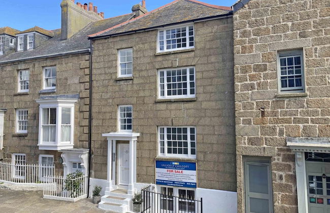 Breathtaking Views on Historical Street- Central - Foto 18