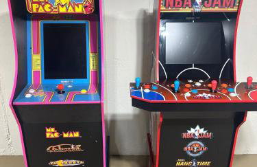 Spacious 3 Bedroom Home with Game Room and Parking - Foto 3