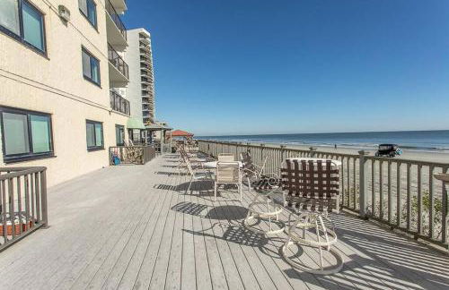 *OCEAN FRONT* Pier-adise 2Bed/2Bath, Sleeps 8 - Photo 34