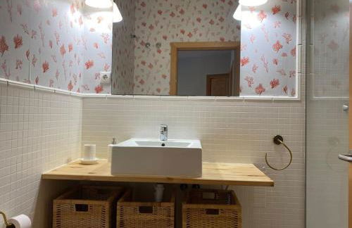 Apartamento primera linea de playa reformado en Las Redes - Foto 9