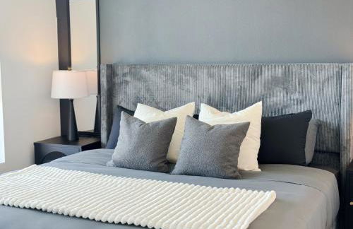 Modern 1BR Apartment with Pool, Hot Tub and Gym Access 10mins to Universal Studios - Foto 26