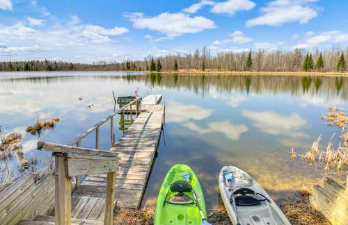 Tenstrike Lake House on 60 Acres Hike and Fish! - Foto 27