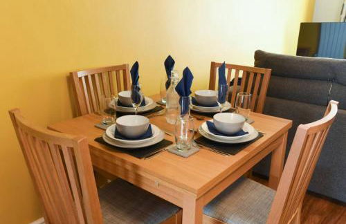 Air Maison - Family Home with Off-Road Parking - Photo 44